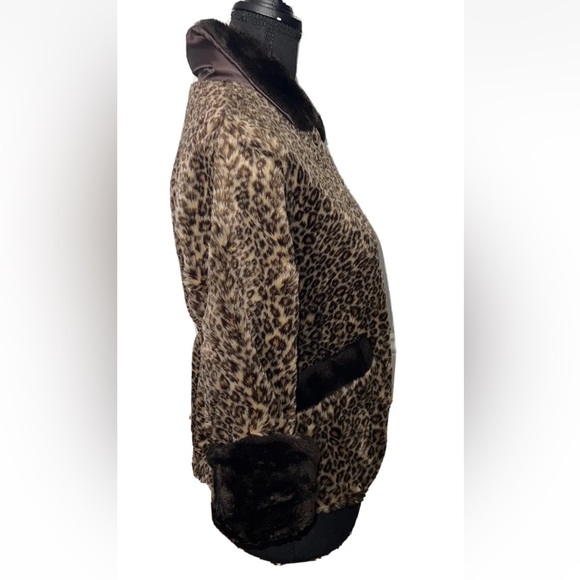 Faux Fur Girls Leopard Print Casual Time Lined Winter Coat Size 7 - Picture 3 of 16